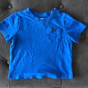 Old Navy short sleeve shirt with button pocket.